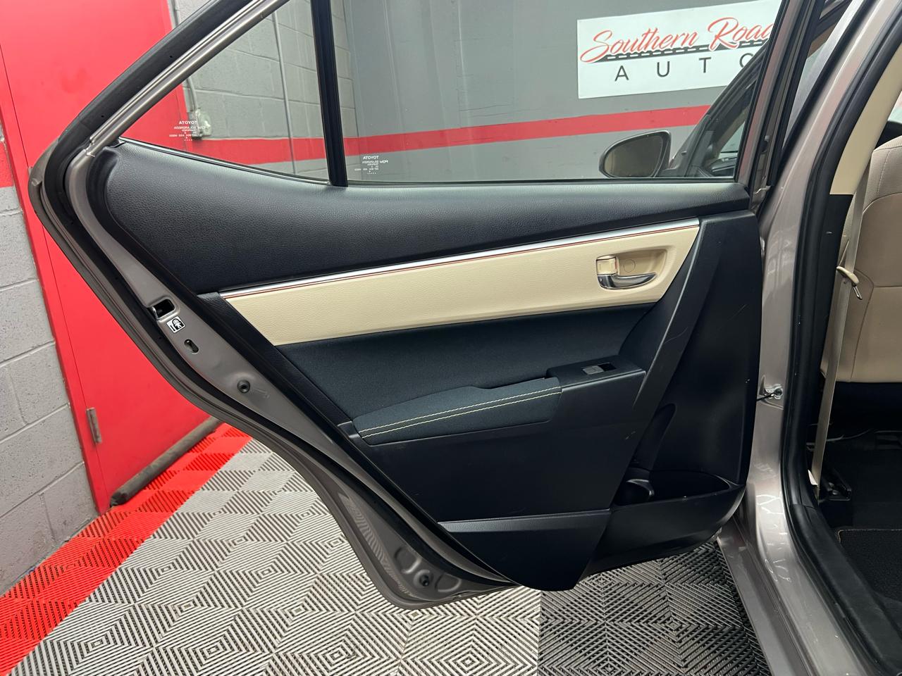 Toyota Corolla LE 2014