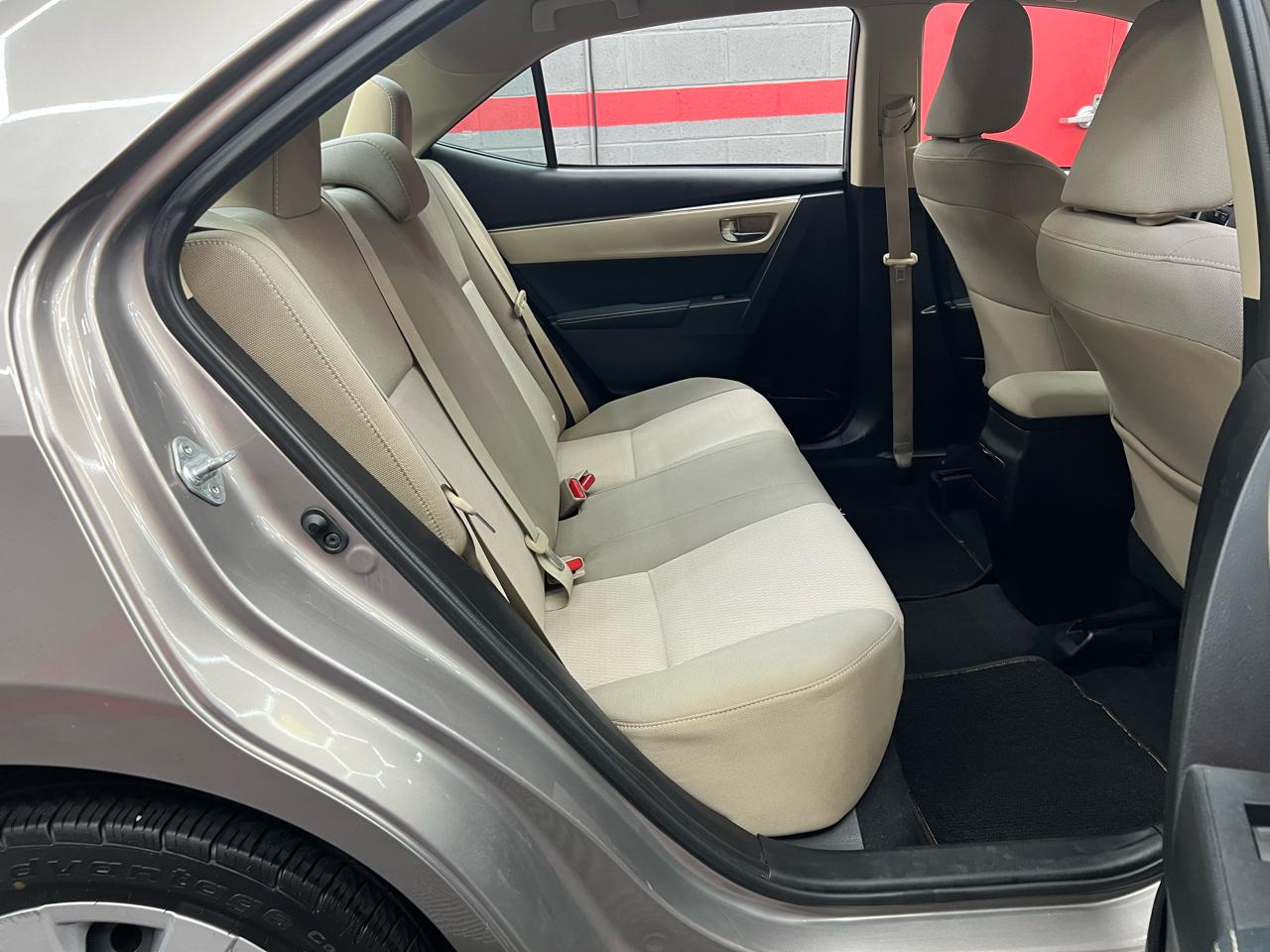 Toyota Corolla LE 2014