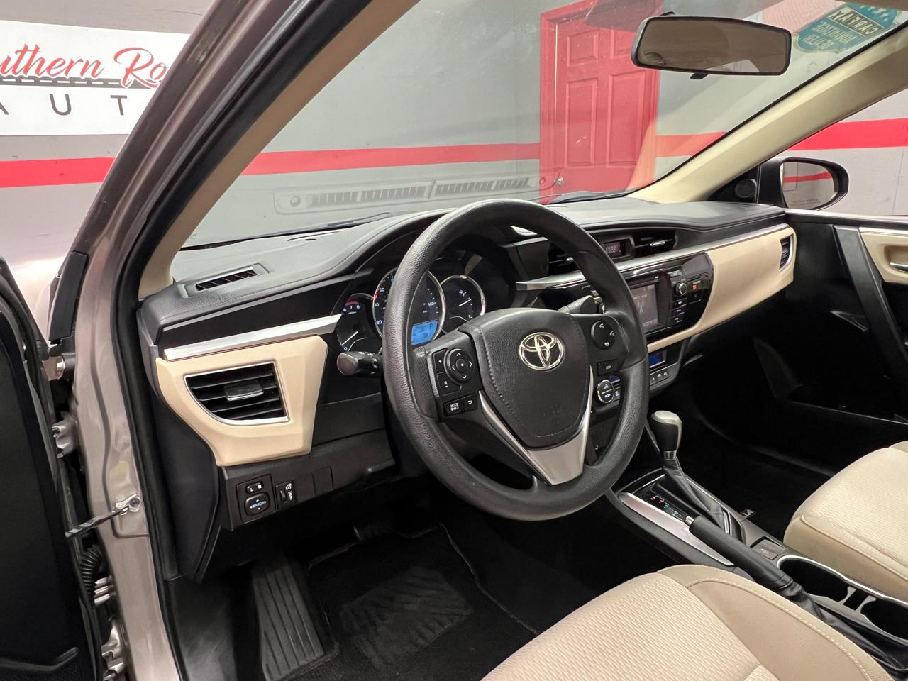 Toyota Corolla LE 2014