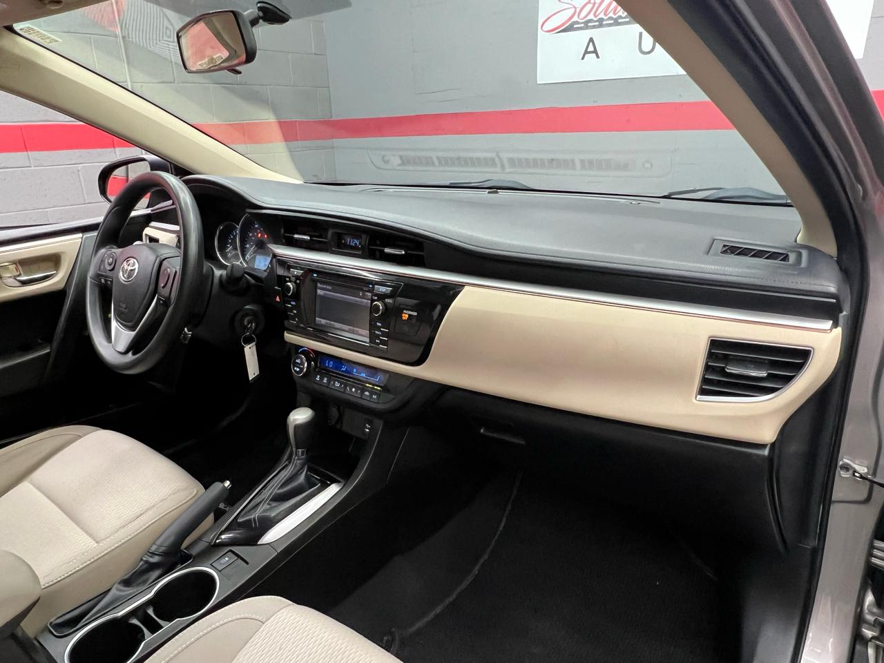 Toyota Corolla LE 2014