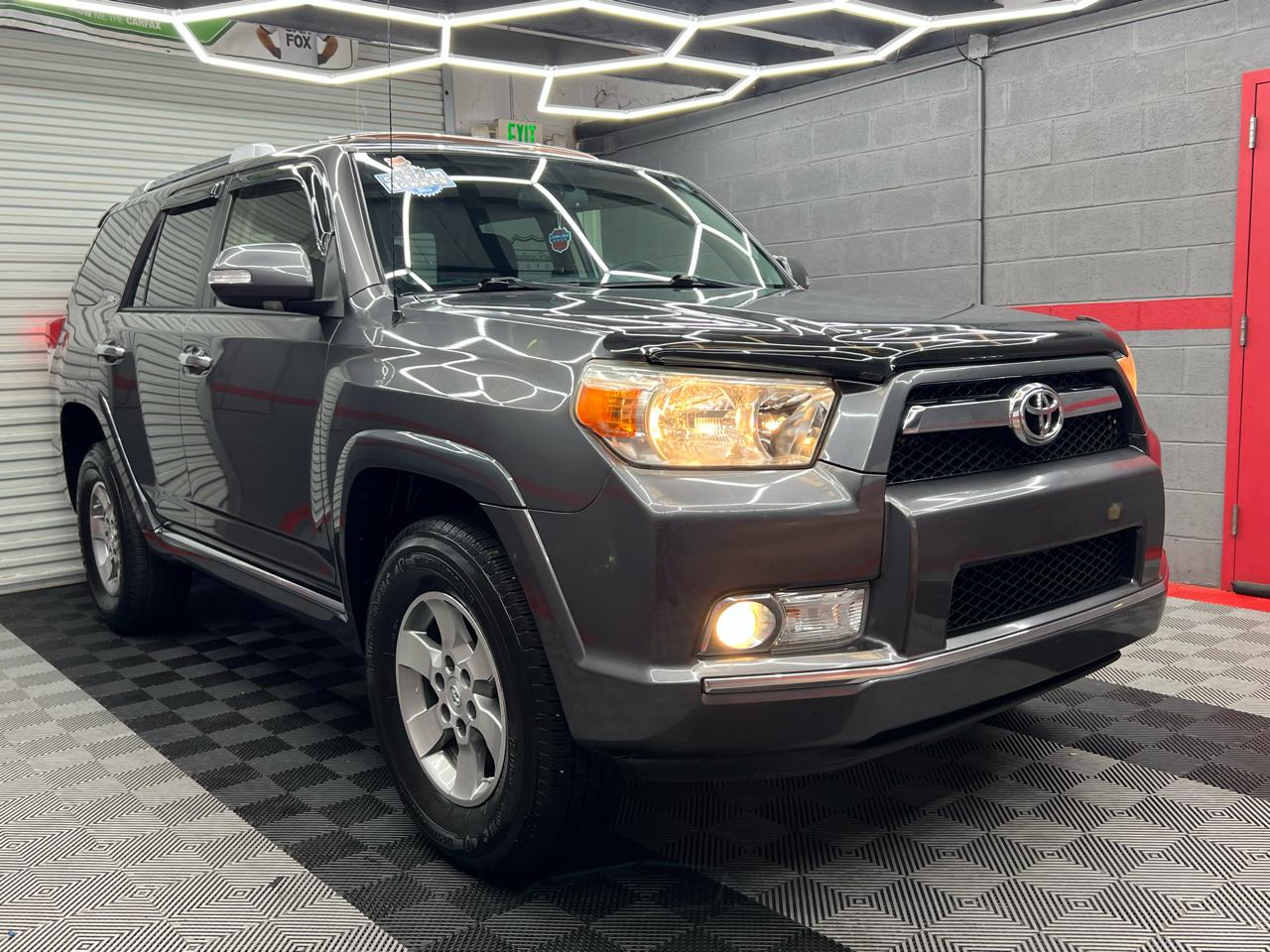 Toyota 4Runner SR5 4WD 2013