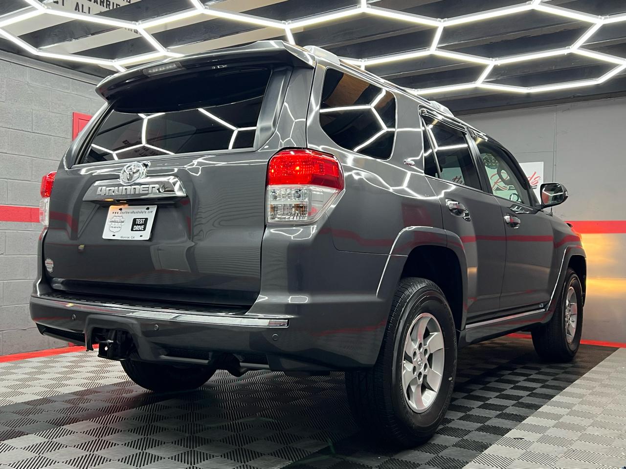 Toyota 4Runner SR5 4WD 2013