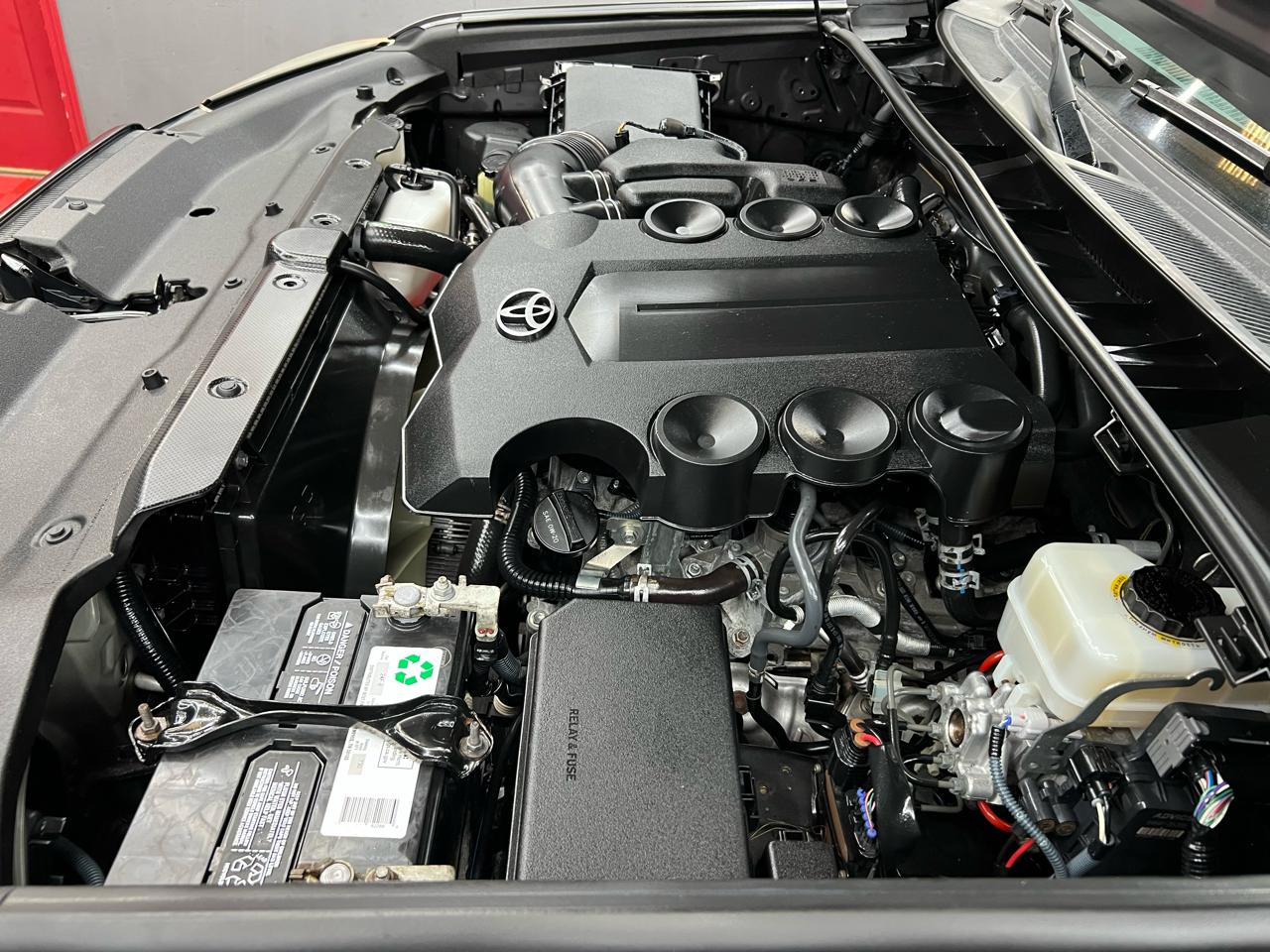 Toyota 4Runner SR5 4WD 2013