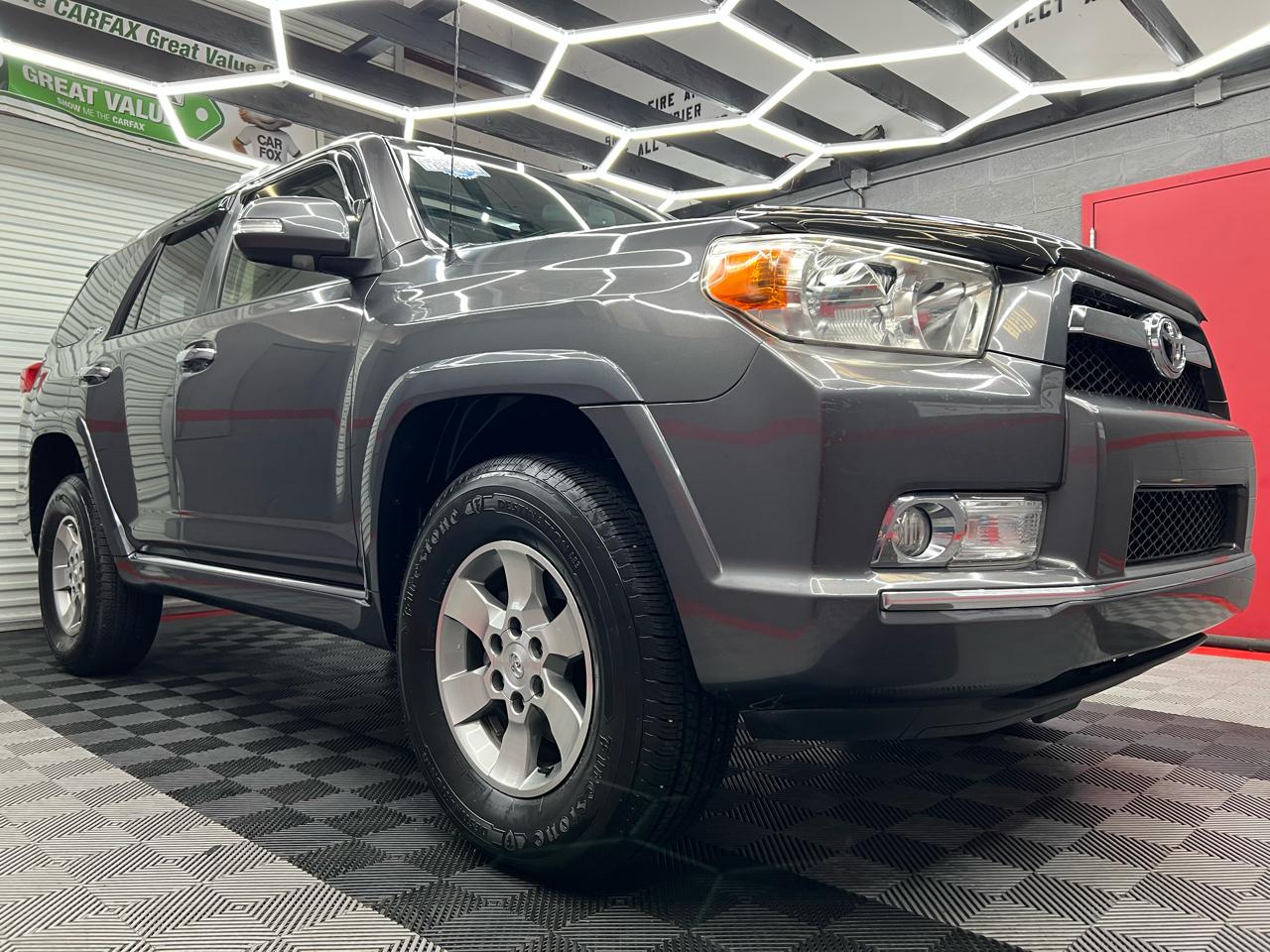 Toyota 4Runner SR5 4WD 2013