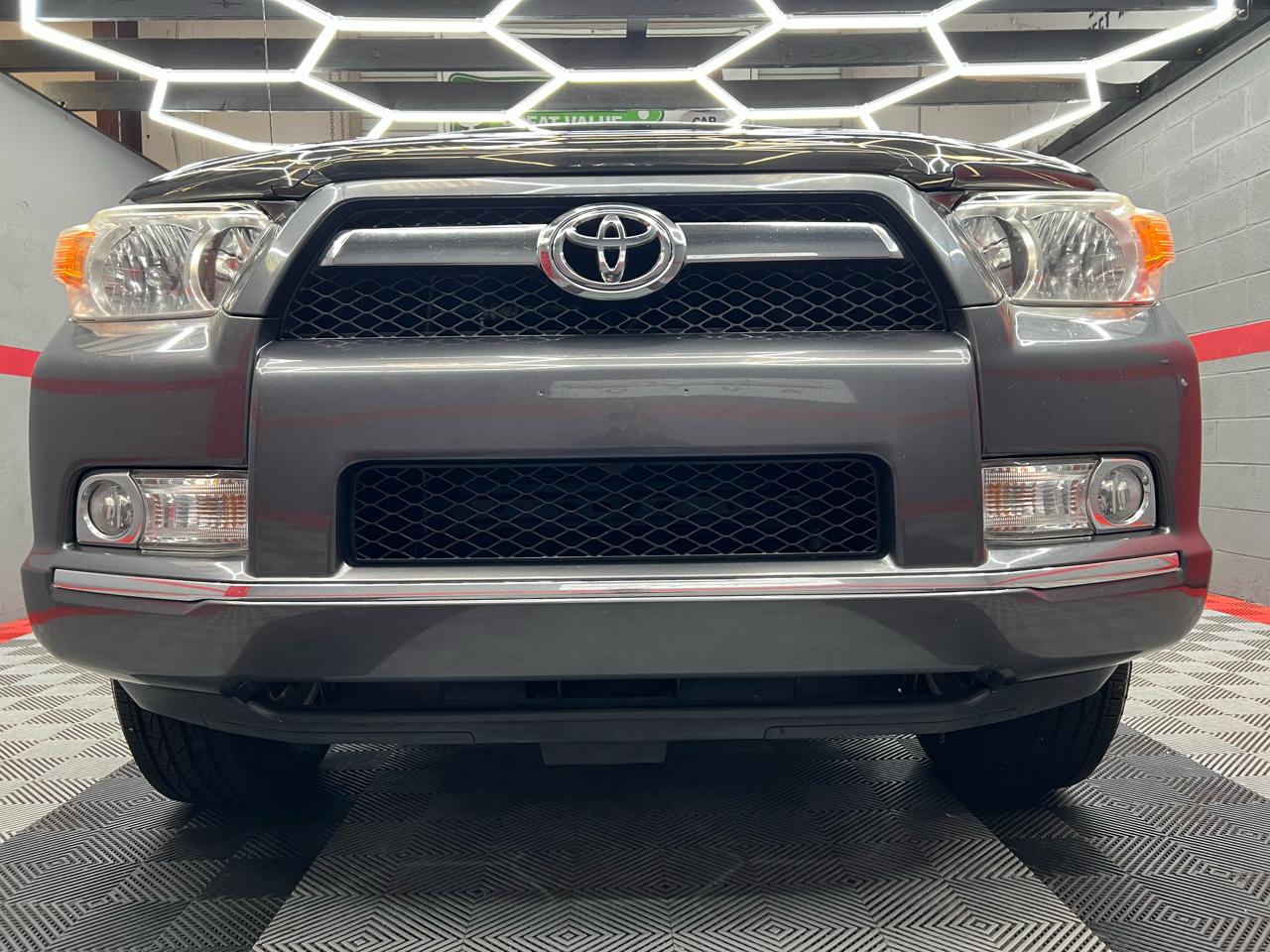 Toyota 4Runner SR5 4WD 2013
