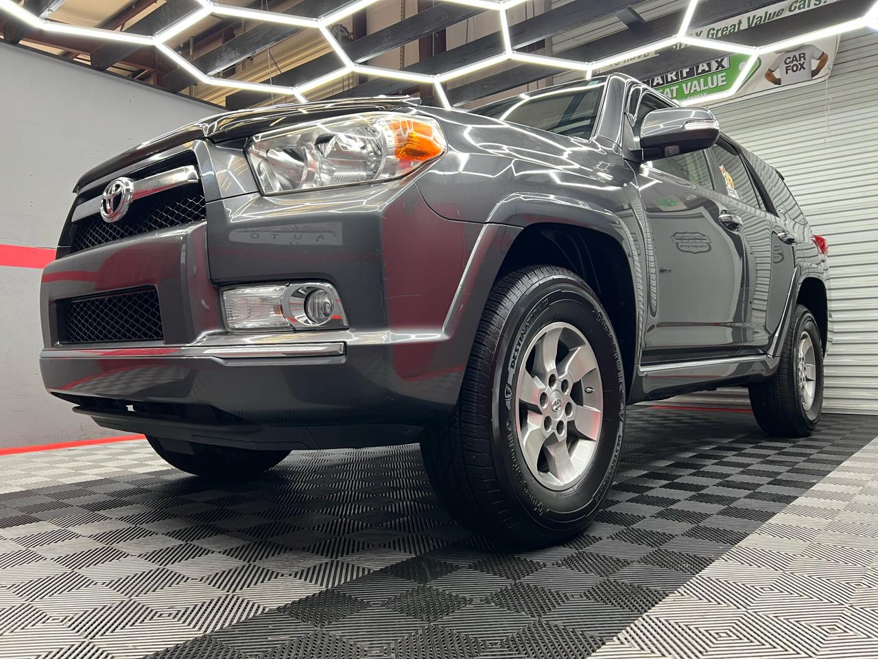 Toyota 4Runner SR5 4WD 2013