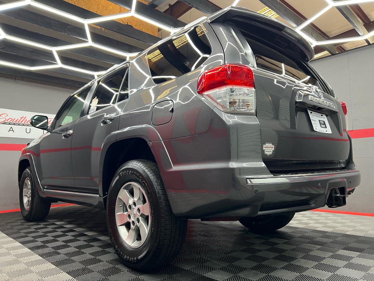 Toyota 4Runner SR5 4WD 2013