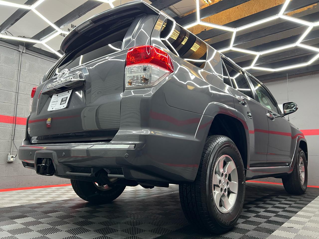 Toyota 4Runner SR5 4WD 2013