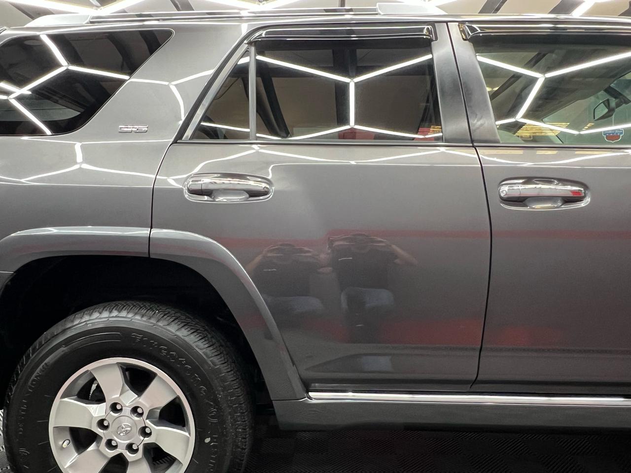 Toyota 4Runner SR5 4WD 2013