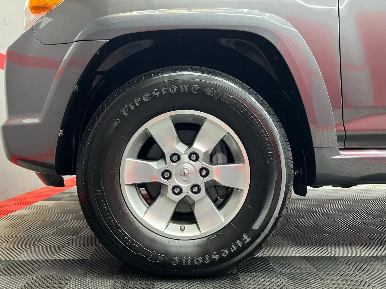 Toyota 4Runner SR5 4WD 2013