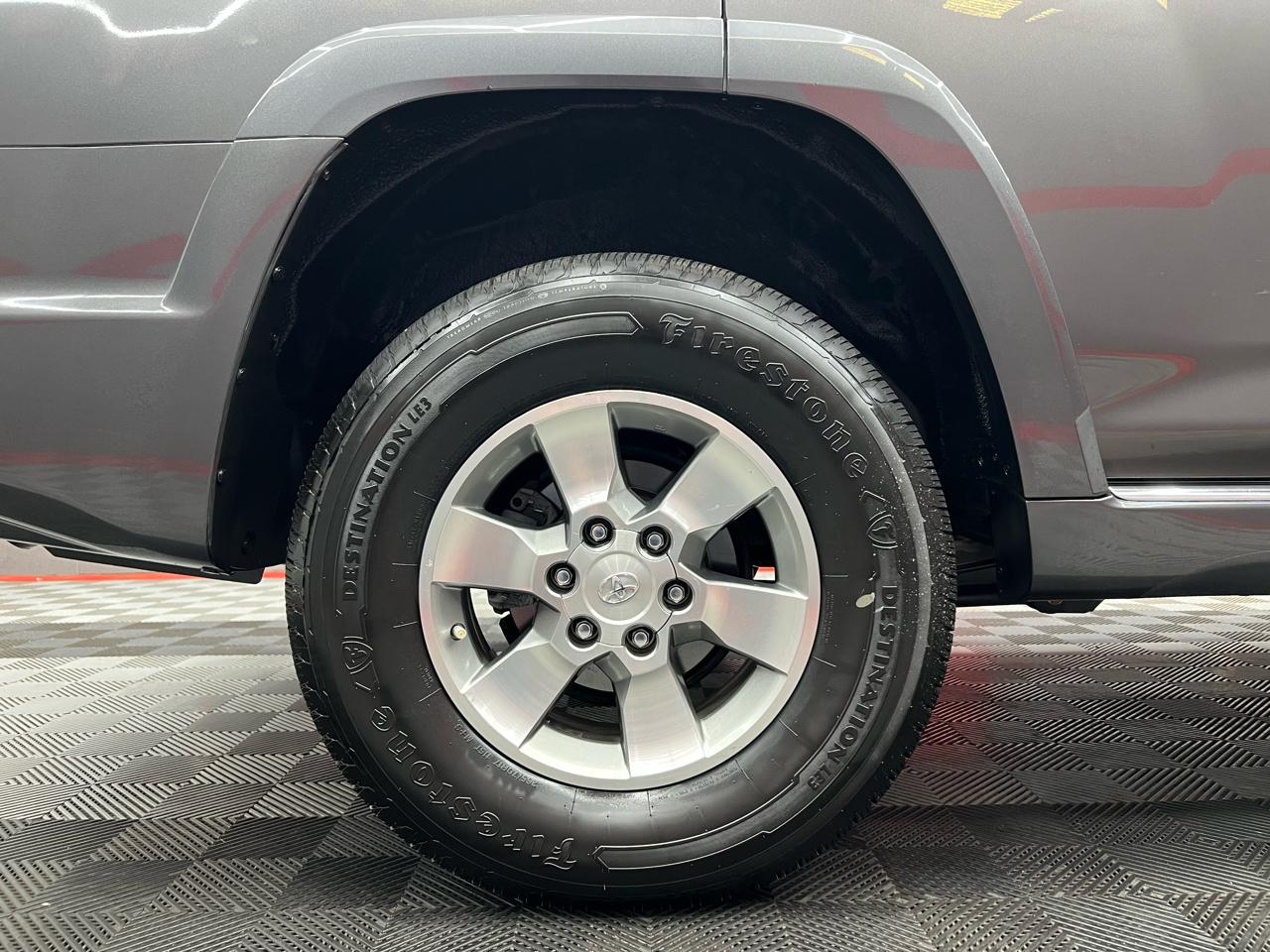 Toyota 4Runner SR5 4WD 2013