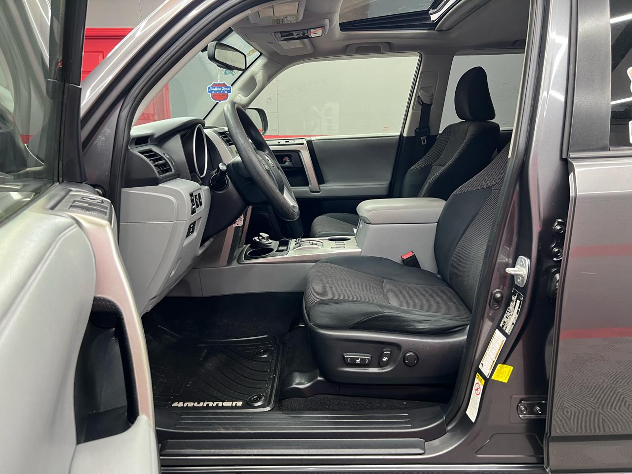 Toyota 4Runner SR5 4WD 2013