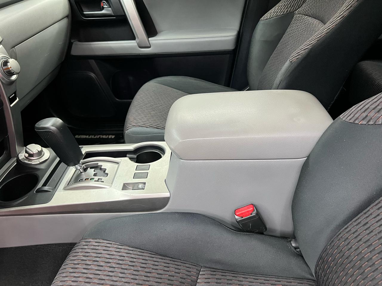 Toyota 4Runner SR5 4WD 2013