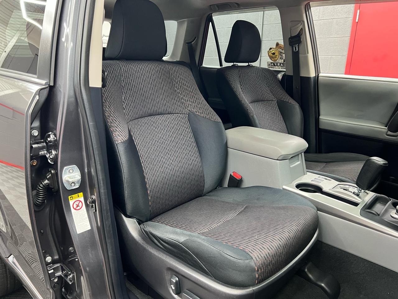 Toyota 4Runner SR5 4WD 2013
