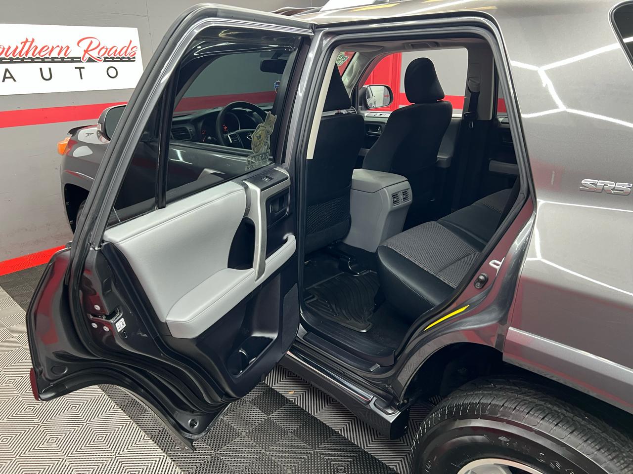 Toyota 4Runner SR5 4WD 2013
