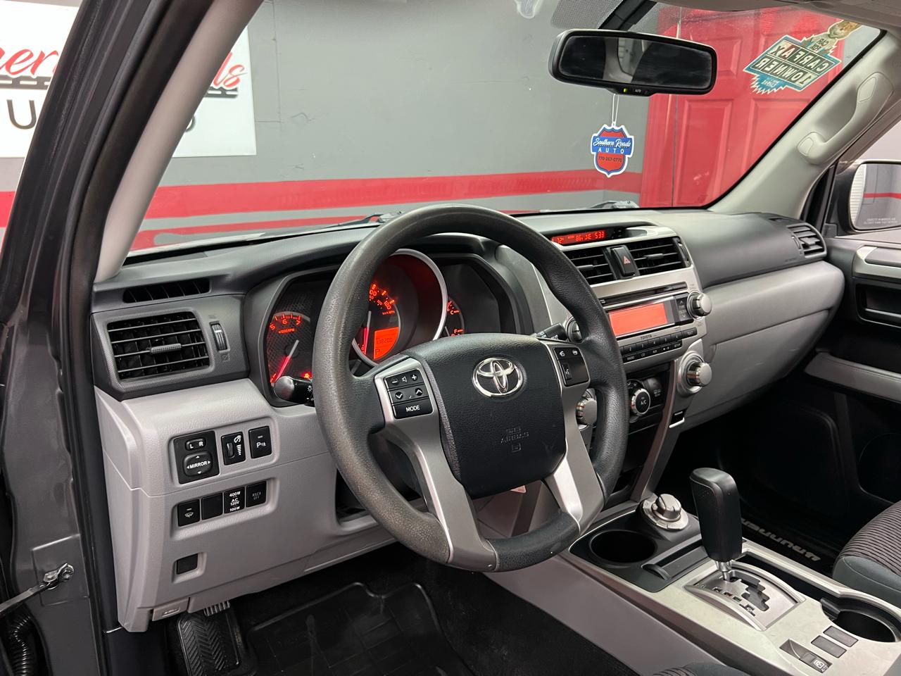 Toyota 4Runner SR5 4WD 2013