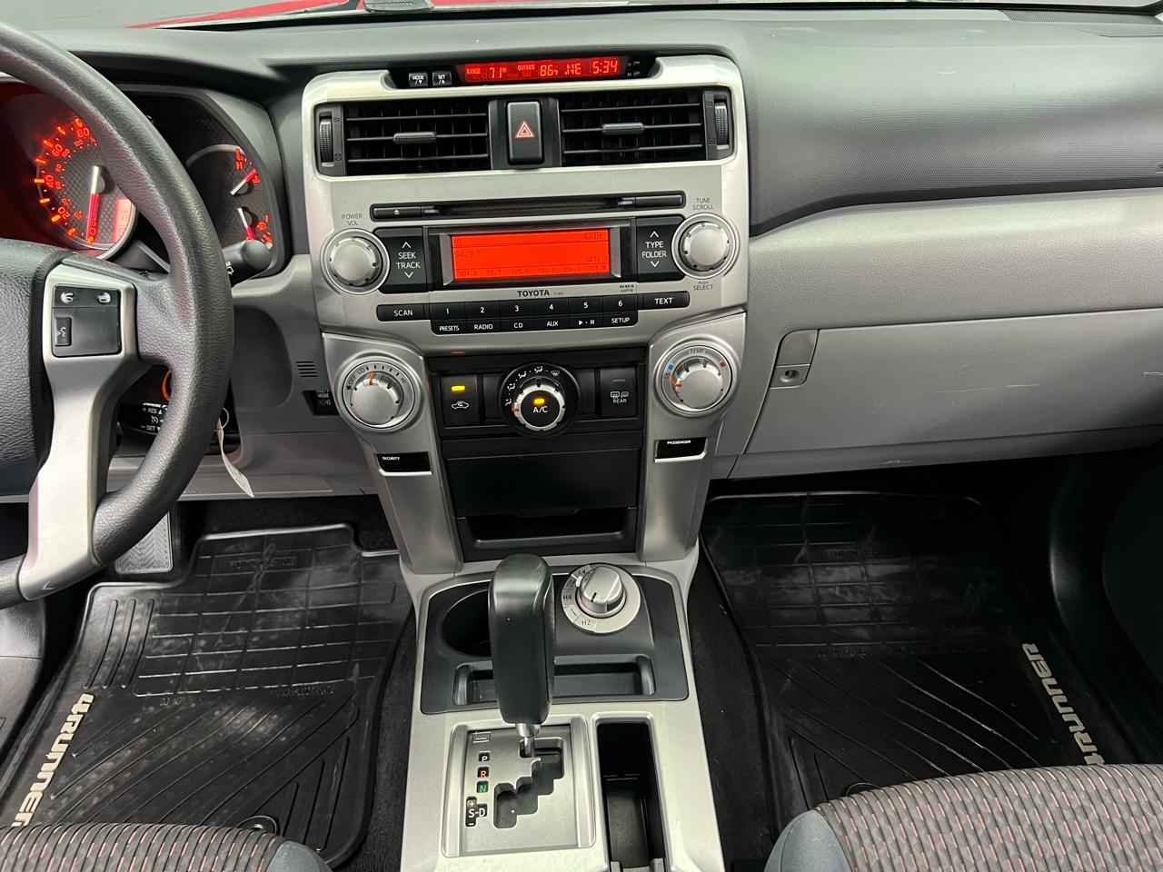 Toyota 4Runner SR5 4WD 2013