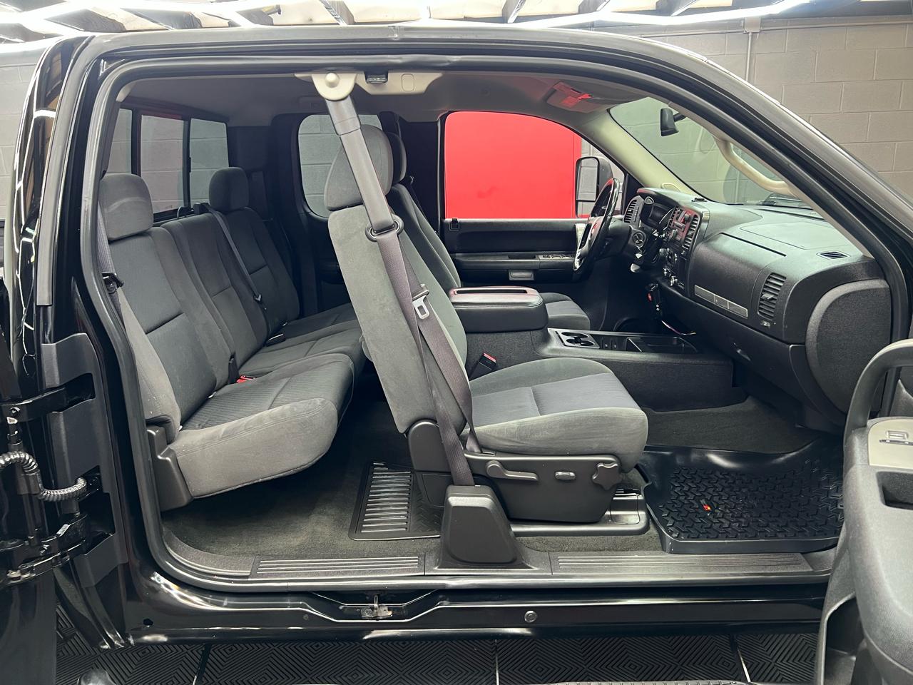 Chevrolet Silverado 2500HD LT1 Ext. Cab Std. Box 4WD 2008