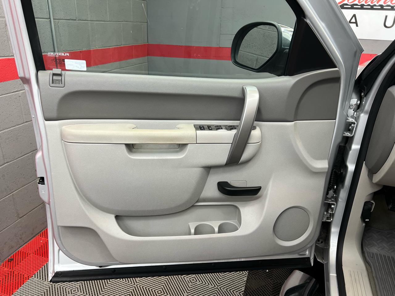 Chevrolet Silverado 1500 LT Crew Cab 2WD 2012