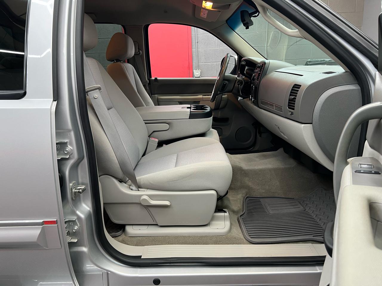 Chevrolet Silverado 1500 LT Crew Cab 2WD 2012