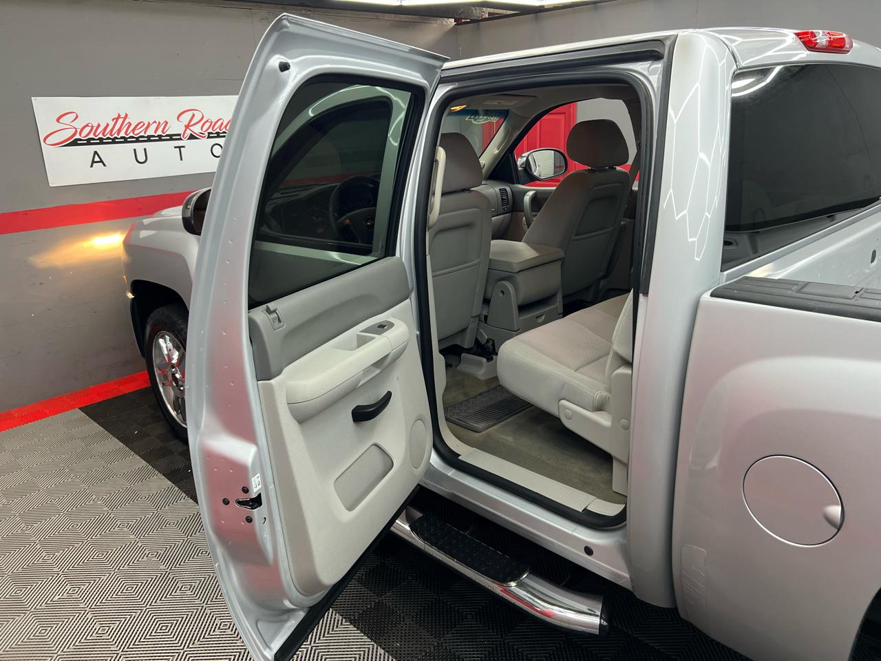 Chevrolet Silverado 1500 LT Crew Cab 2WD 2012