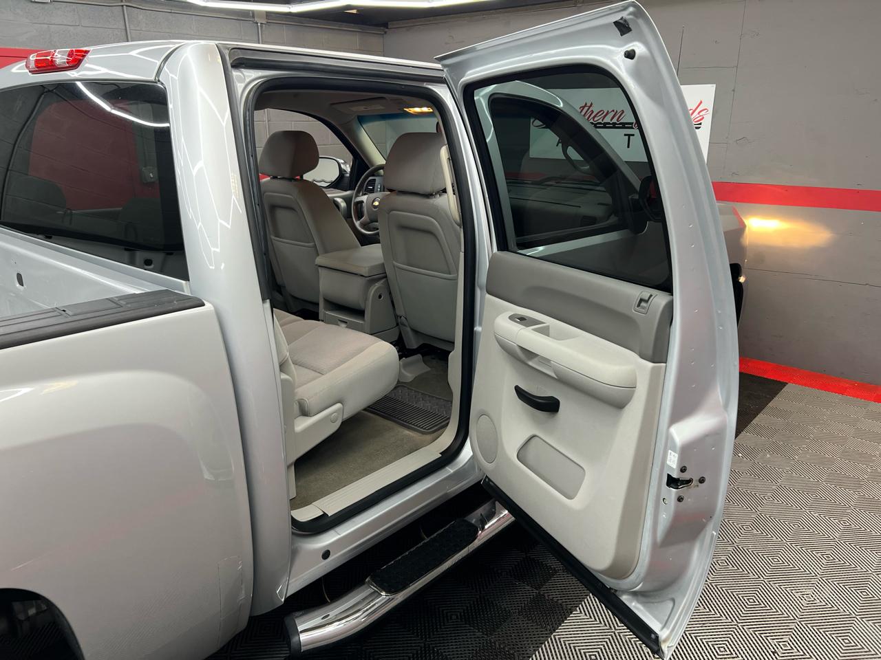 Chevrolet Silverado 1500 LT Crew Cab 2WD 2012