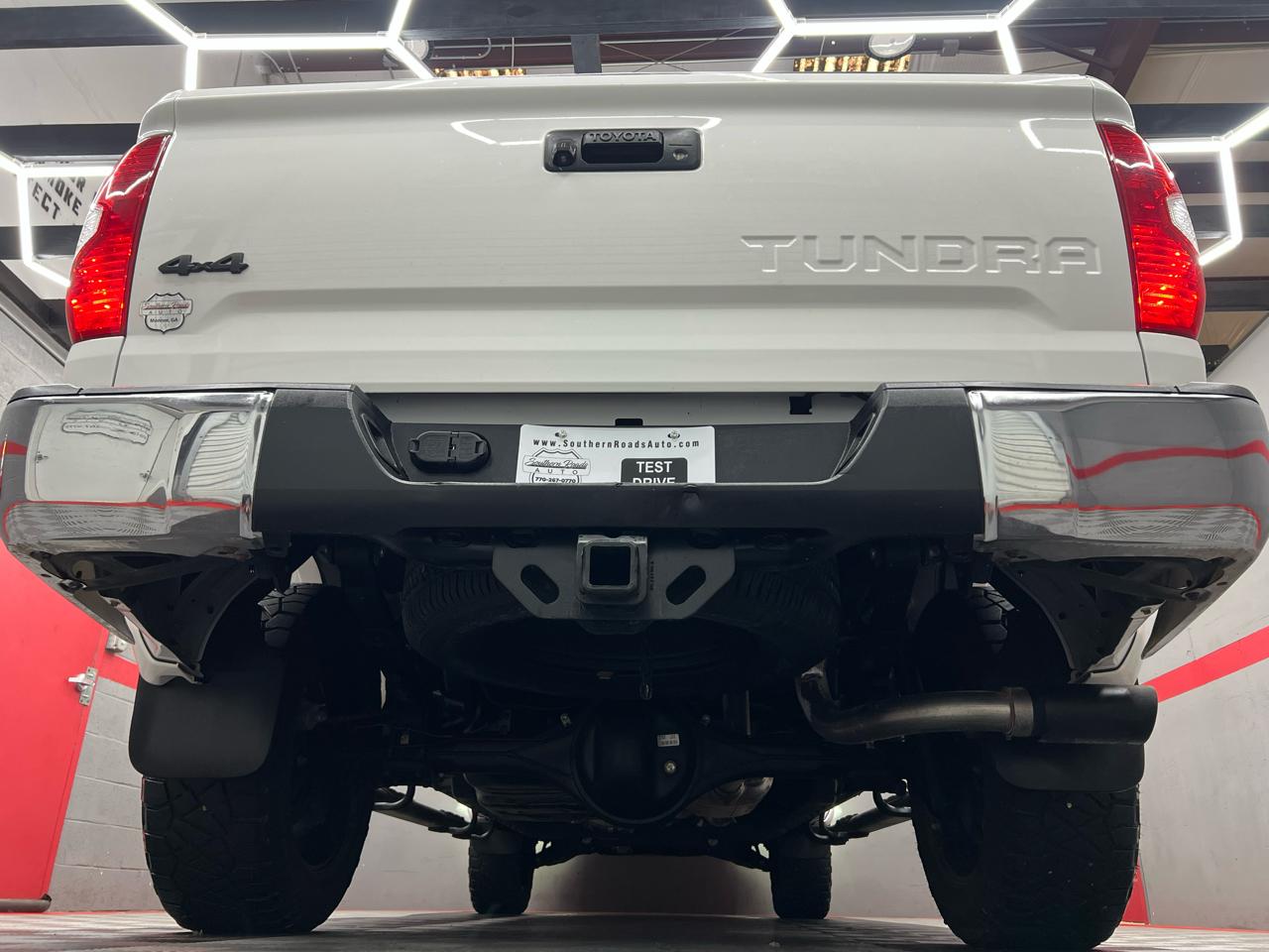 Toyota Tundra SR5 5.7L V8 FFV CrewMax 4WD 2016