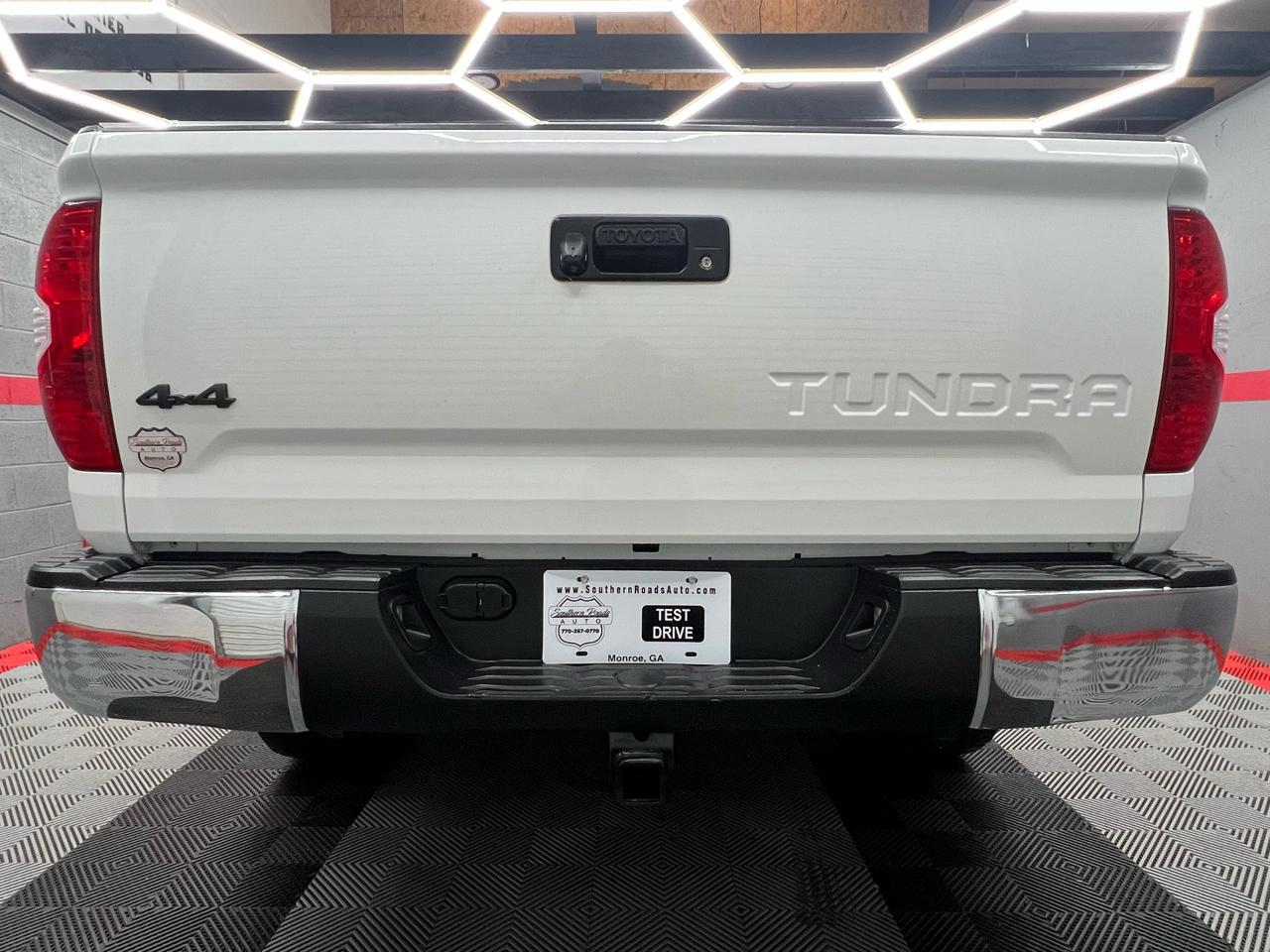 Toyota Tundra SR5 5.7L V8 FFV CrewMax 4WD 2016