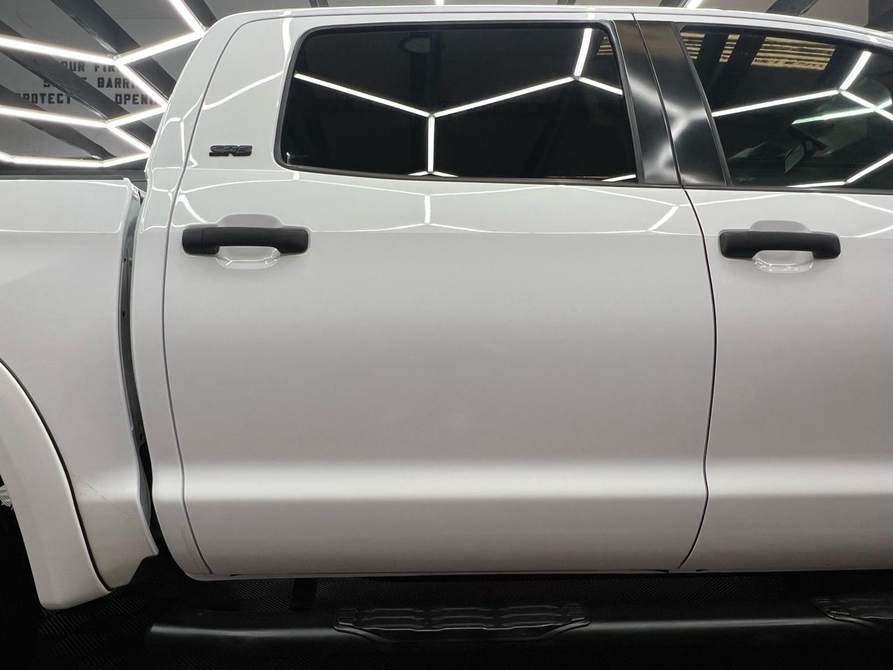Toyota Tundra SR5 5.7L V8 FFV CrewMax 4WD 2016