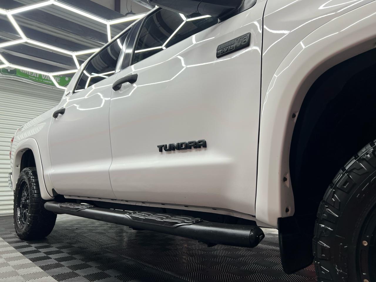 Toyota Tundra SR5 5.7L V8 FFV CrewMax 4WD 2016