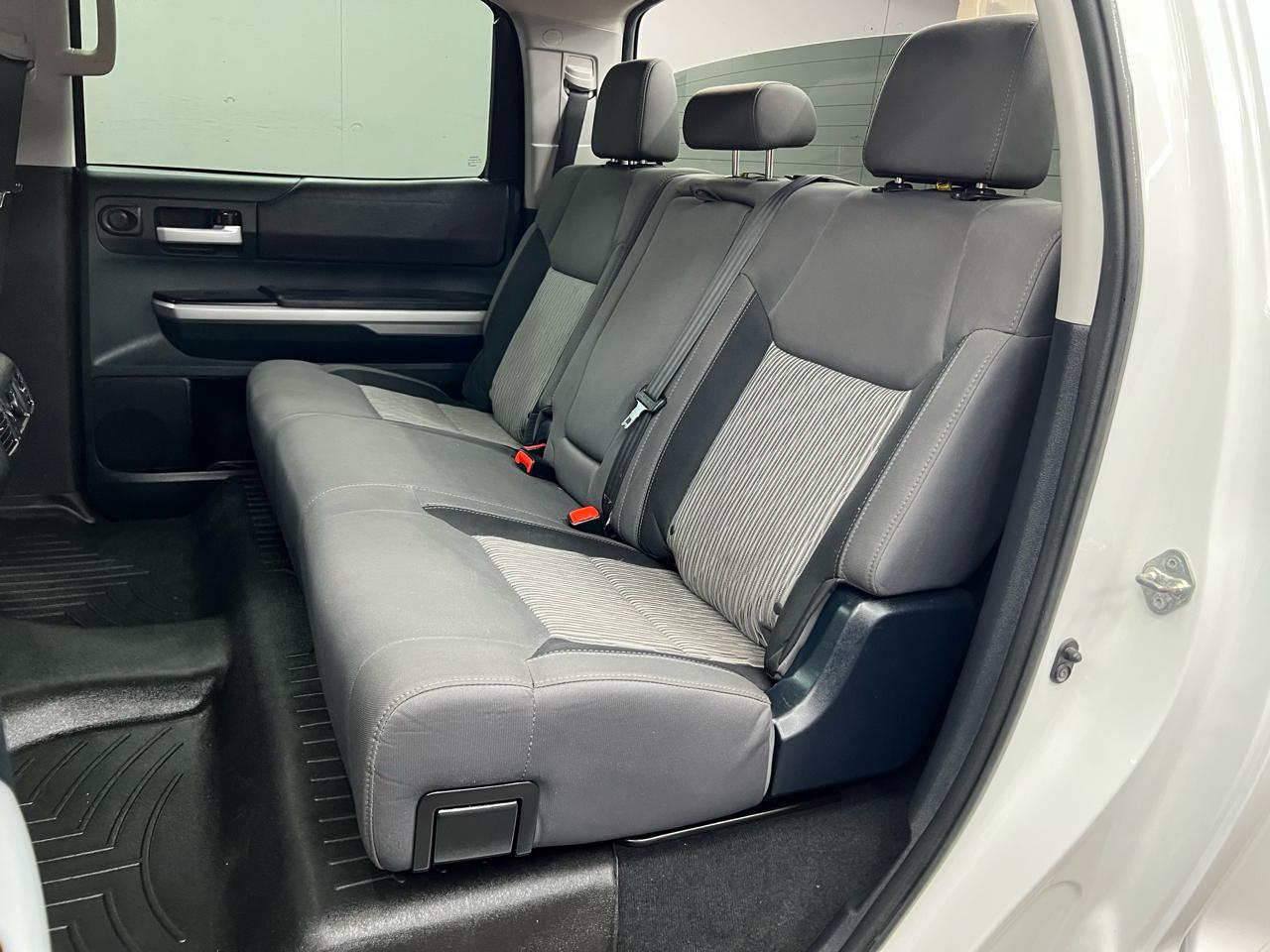 Toyota Tundra SR5 5.7L V8 FFV CrewMax 4WD 2016