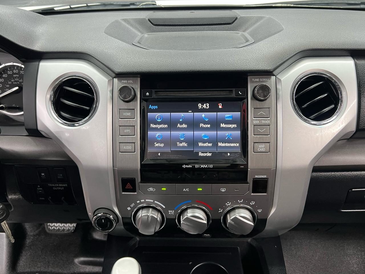 Toyota Tundra SR5 5.7L V8 FFV CrewMax 4WD 2016