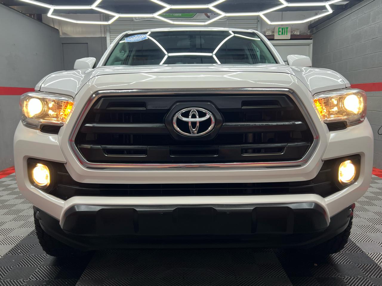 Toyota Tacoma  2016