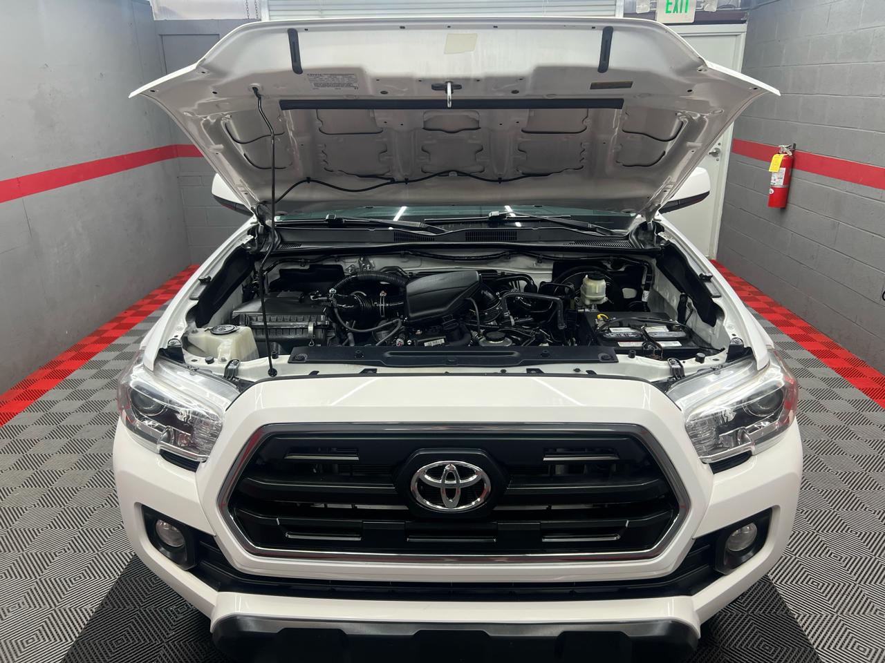 Toyota Tacoma  2016