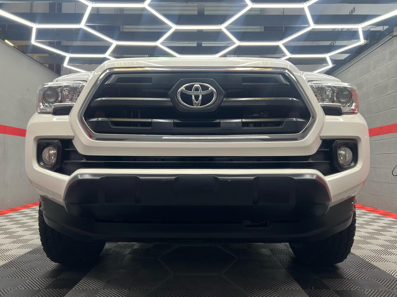 Toyota Tacoma  2016