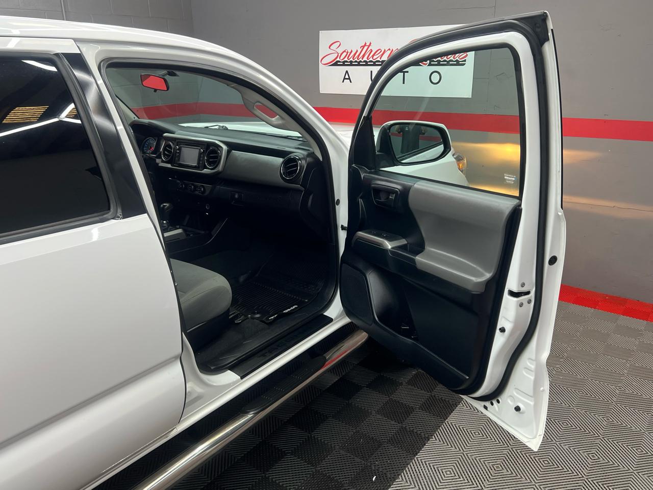 Toyota Tacoma  2016
