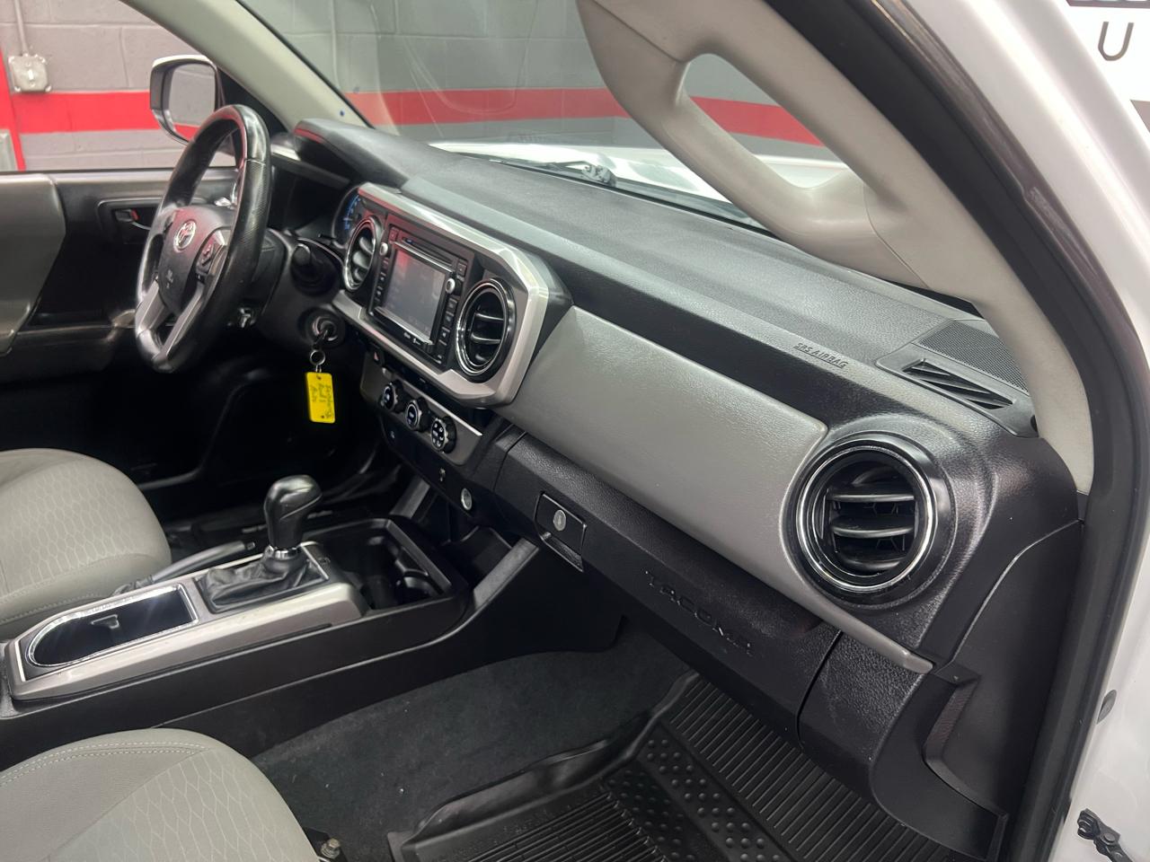 Toyota Tacoma  2016