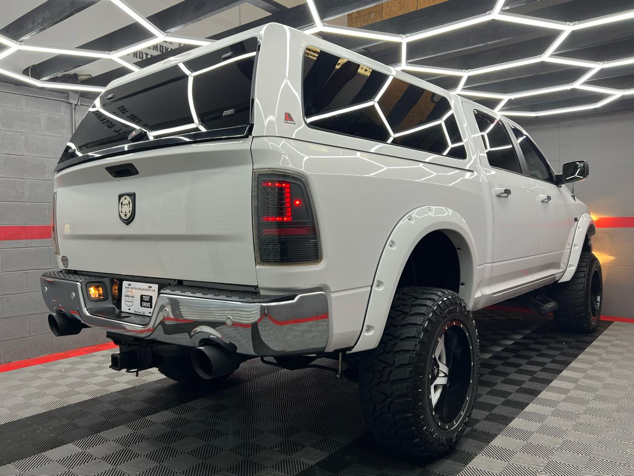 RAM 1500 SLT Crew Cab SWB 4WD 2016