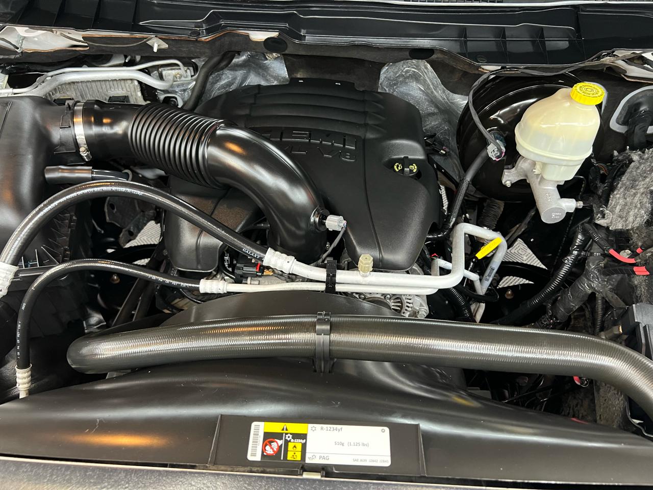 RAM 1500 SLT Crew Cab SWB 4WD 2016