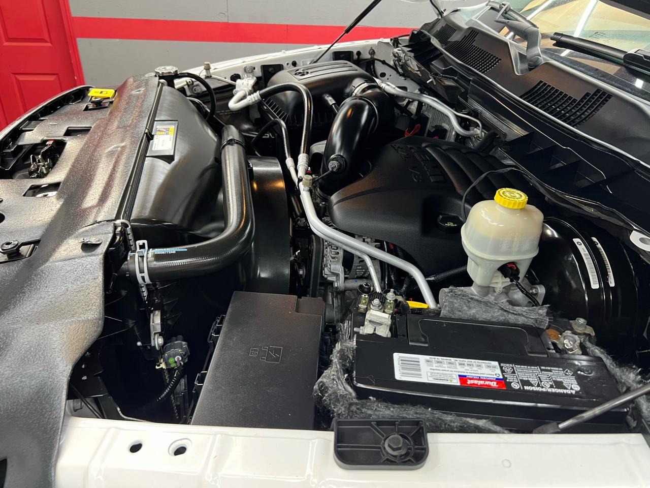 RAM 1500 SLT Crew Cab SWB 4WD 2016