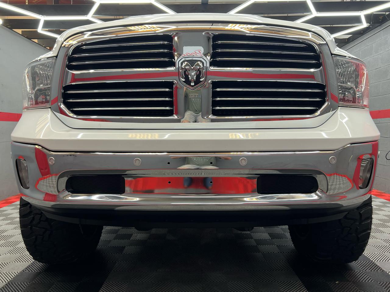 RAM 1500 SLT Crew Cab SWB 4WD 2016