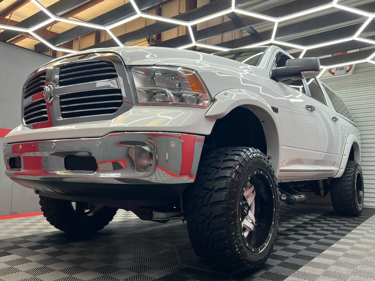 RAM 1500 SLT Crew Cab SWB 4WD 2016