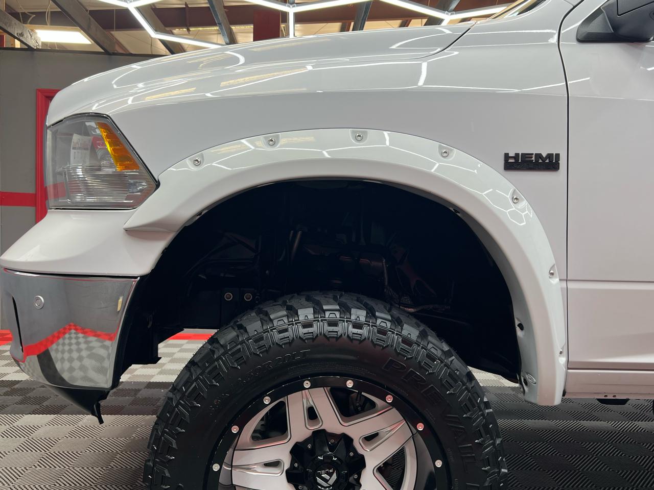 RAM 1500 SLT Crew Cab SWB 4WD 2016