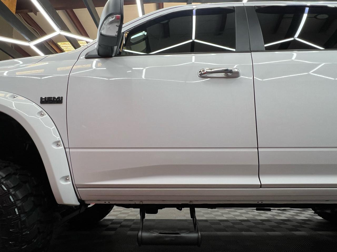 RAM 1500 SLT Crew Cab SWB 4WD 2016