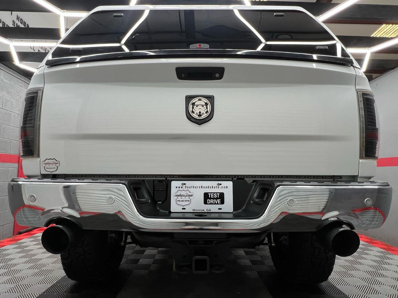 RAM 1500 SLT Crew Cab SWB 4WD 2016