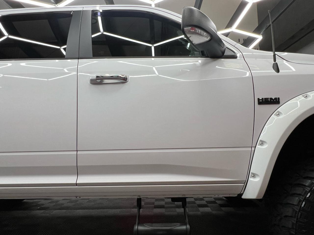 RAM 1500 SLT Crew Cab SWB 4WD 2016