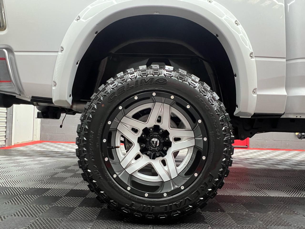 RAM 1500 SLT Crew Cab SWB 4WD 2016