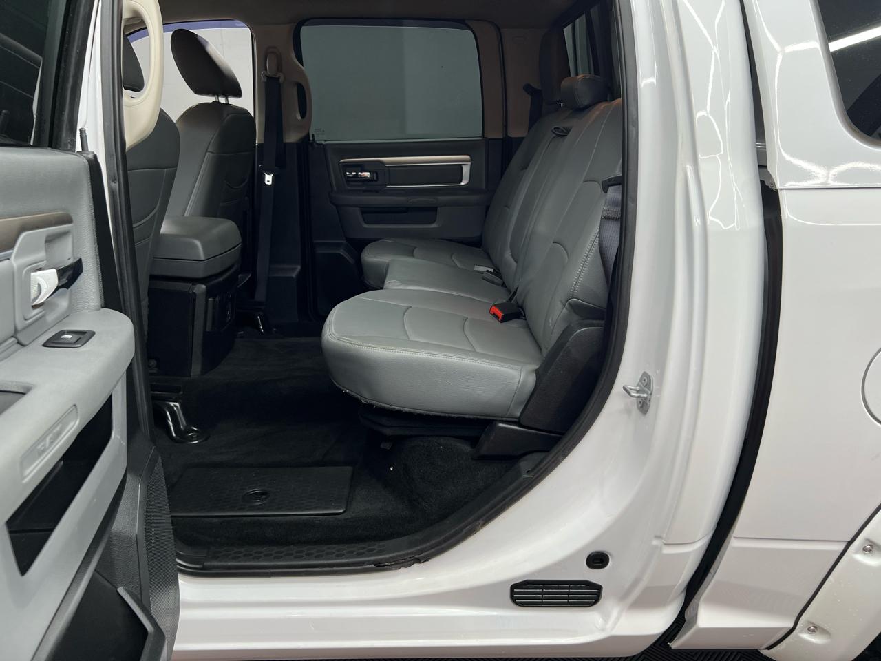 RAM 1500 SLT Crew Cab SWB 4WD 2016