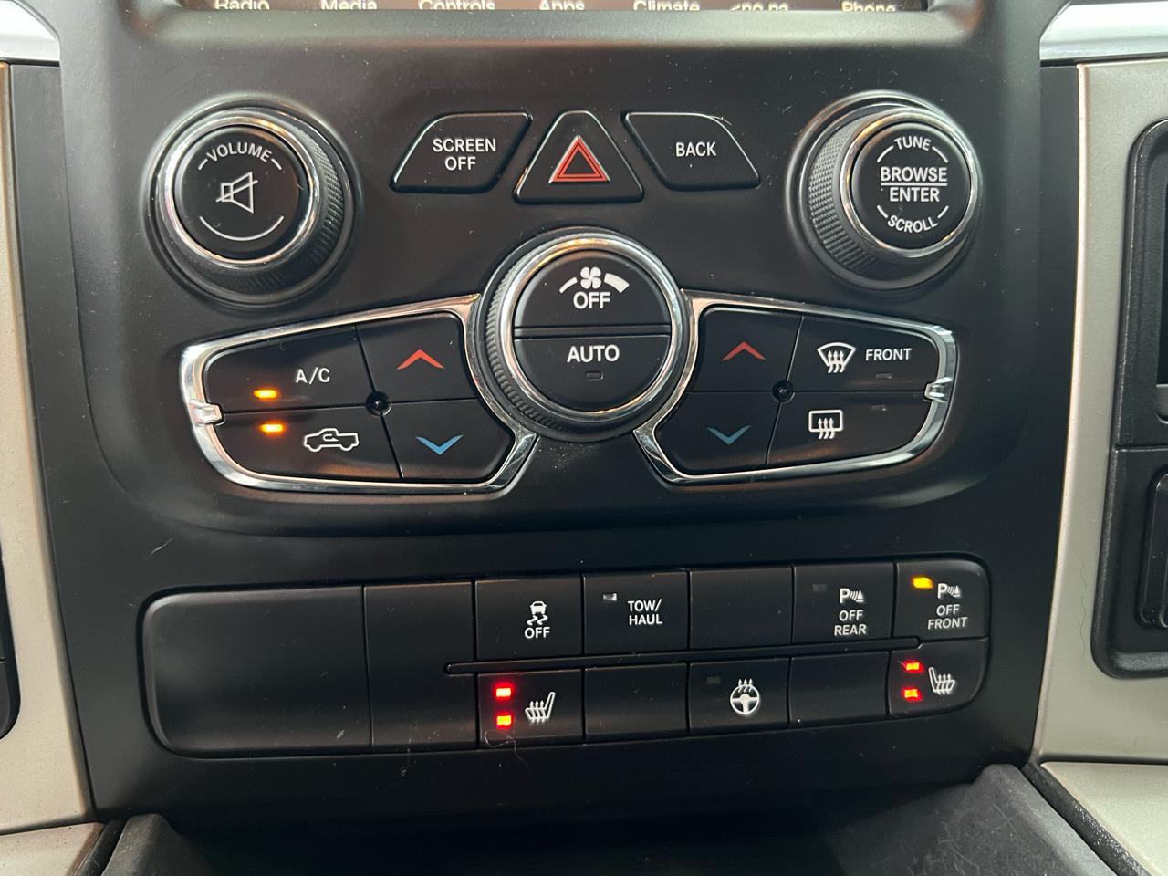 RAM 1500 SLT Crew Cab SWB 4WD 2016
