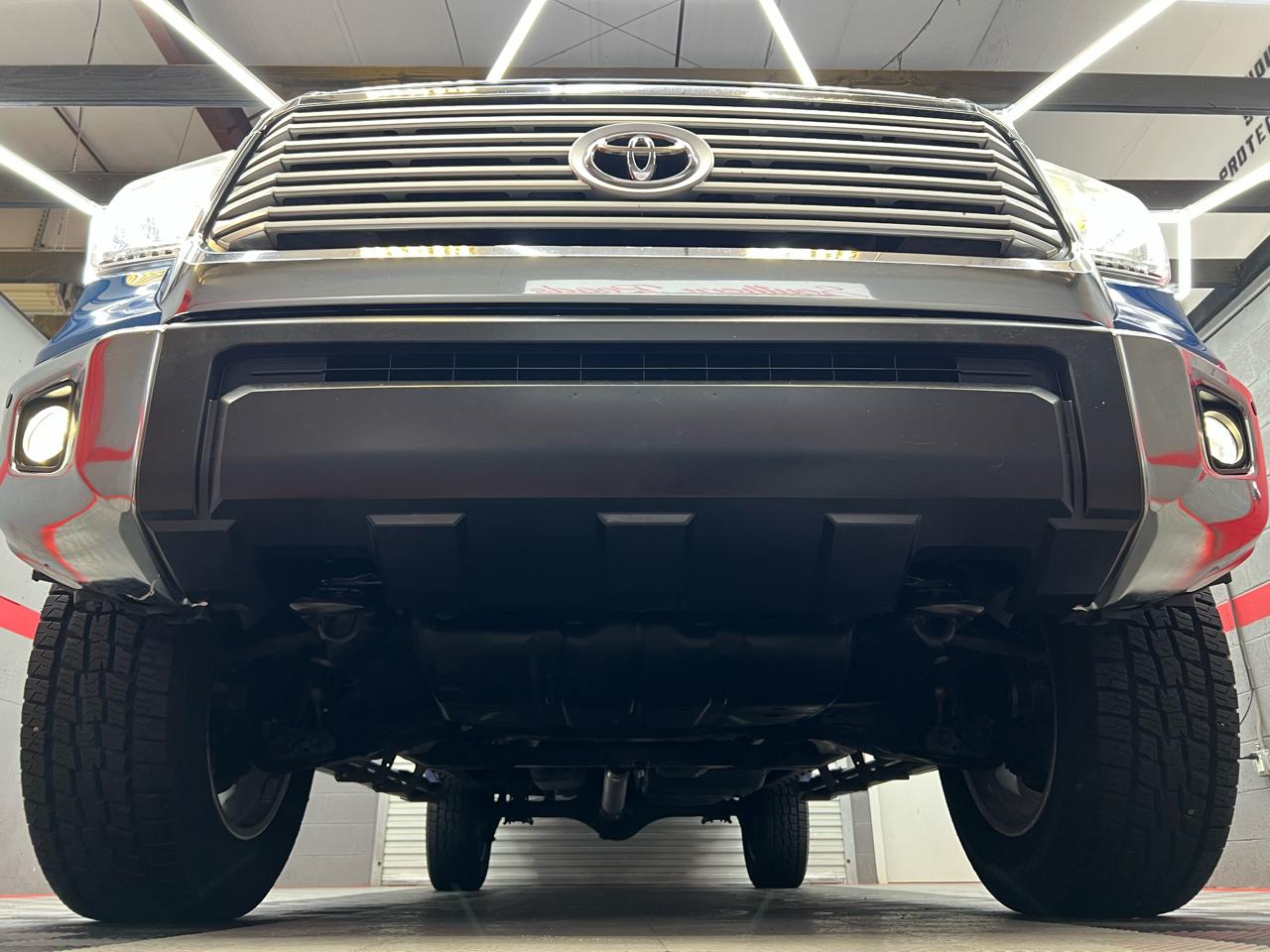 Toyota Tundra Limited 5.7L FFV CrewMax 4WD 2016